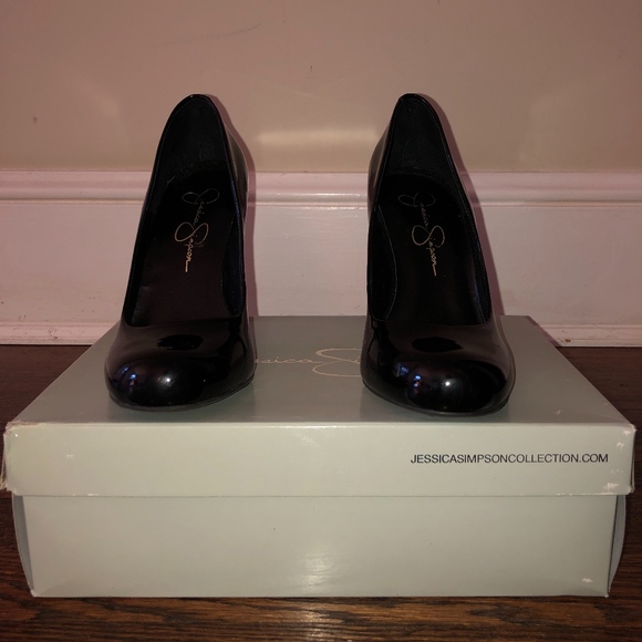 Jessica Simpson Black Patent Close Toed Heels 6M - Picture 8 of 8